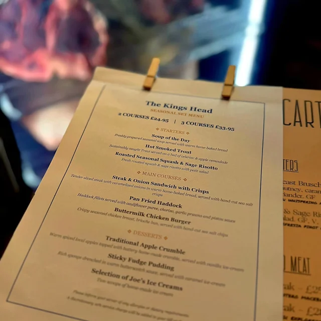 Are you always looking for the perfect spot to grab a quick and delicious bite during the middle of the day. You should definitely come by and check out the new set menu we have been enjoying lately! I love that the options rotate regularly, so there is always something fresh to discover. It really is the ideal way to brighten up a busy afternoon ☀️. 
 #LunchTime #FoodieLife #SetMenu #DeliciousEatsregularly 😉